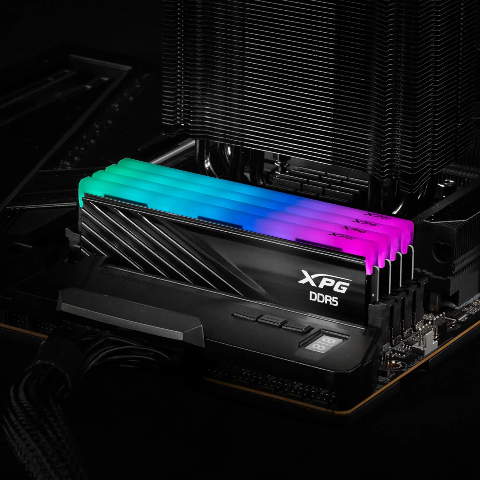 ADATA Lancer Blade RGB 32 Gt (2 x 16 Gt) DDR5 6000 MHz, CL36 -muisti (XMP & EXPO)