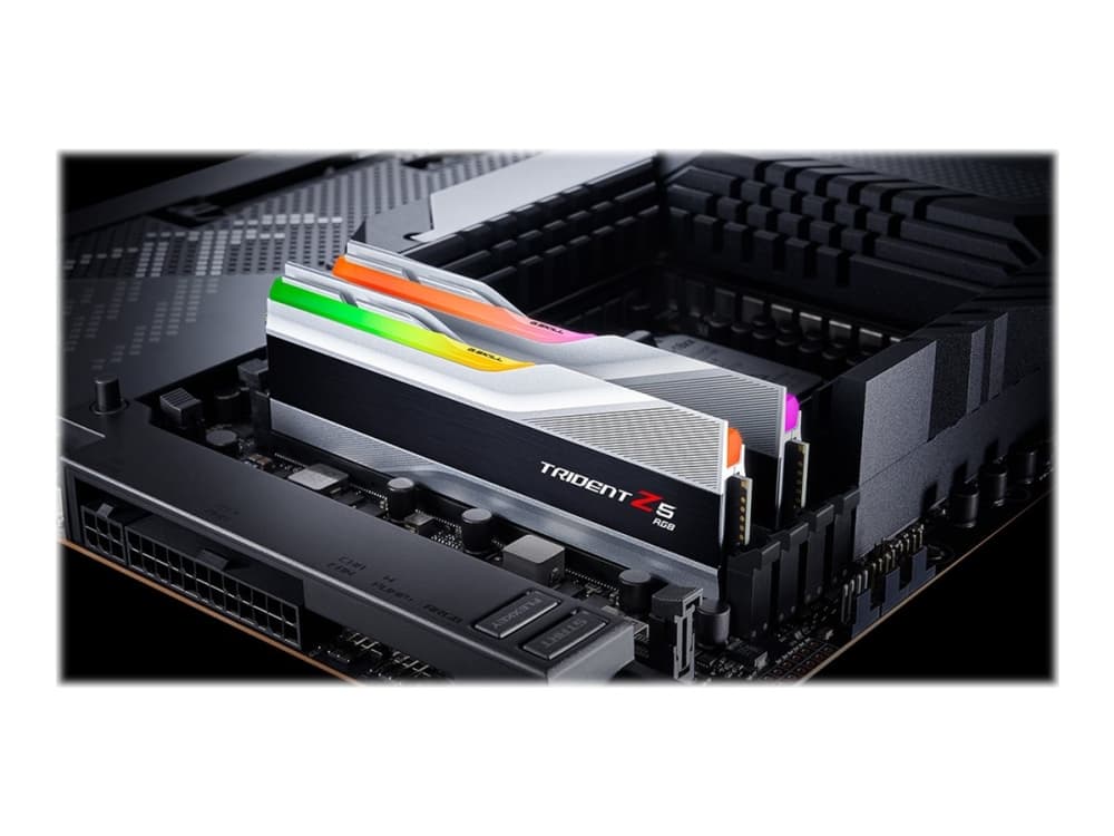 G.Skill Trident Z5 RGB - DDR5 - sarja - 32 Gt: 2 x 16 Gt - DIMM 288-PIN - 6000 MHz / PC5-48000 - CL36 - 1,35 V - puskuroimaton - ei-ECC - hopeanvärinen metalliväri